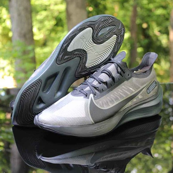 Nike Zoom Gravity Men’s Size 10.5 - Picture 2 of 12